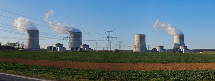 Centrale nucleare di Cattenom in Francia. Fonte Wikimedia Commons.