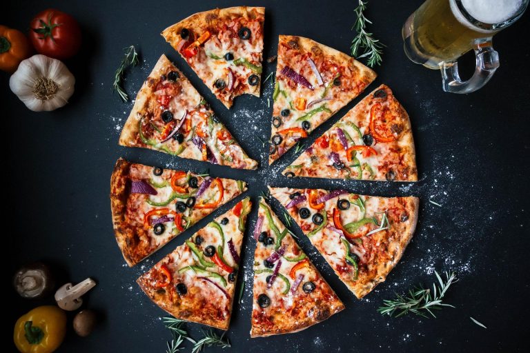 Addio alla patria della pizza: Domino’s chiude tutti gli store in Italia