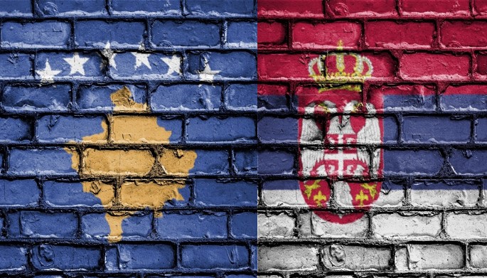 Ancora tensioni nei Balcani: barricate dei serbi in Kosovo e spari nella notte