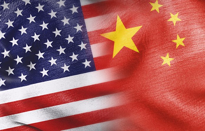 Bandiera degli Stati Uniti e Bandiera della Cina Fonte: Unint