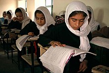 Donne Afghane tra i banchi di scuola Fonte: Wikipedia