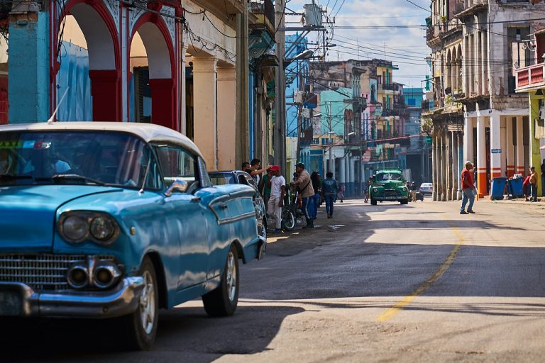 La mancanza di carburante a Cuba provoca le interminabili “code fantasma”