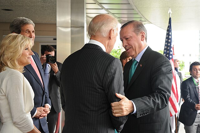 Telefonata Biden-Erdogan: congratulazioni, F-16 e candidatura della Svezia alla NATO
